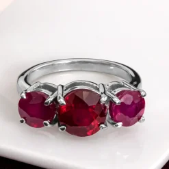 Madagaskar-Rubin-Silberring