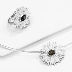 Schwarzer Stern-Saphir-Silberring