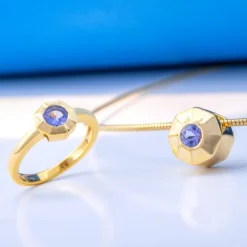 Tansanit-Silberanhänger