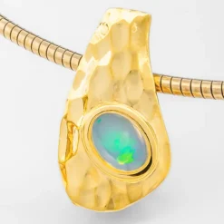 Welo-Opal-Silberanhänger